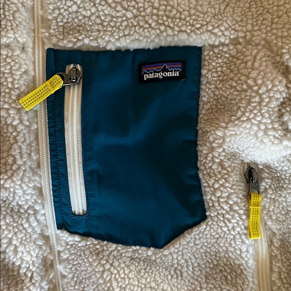 Patagonia Kids Retro-X Cream Fleece Jacket with Teal and Yellow Accents - Picture 2 of 4